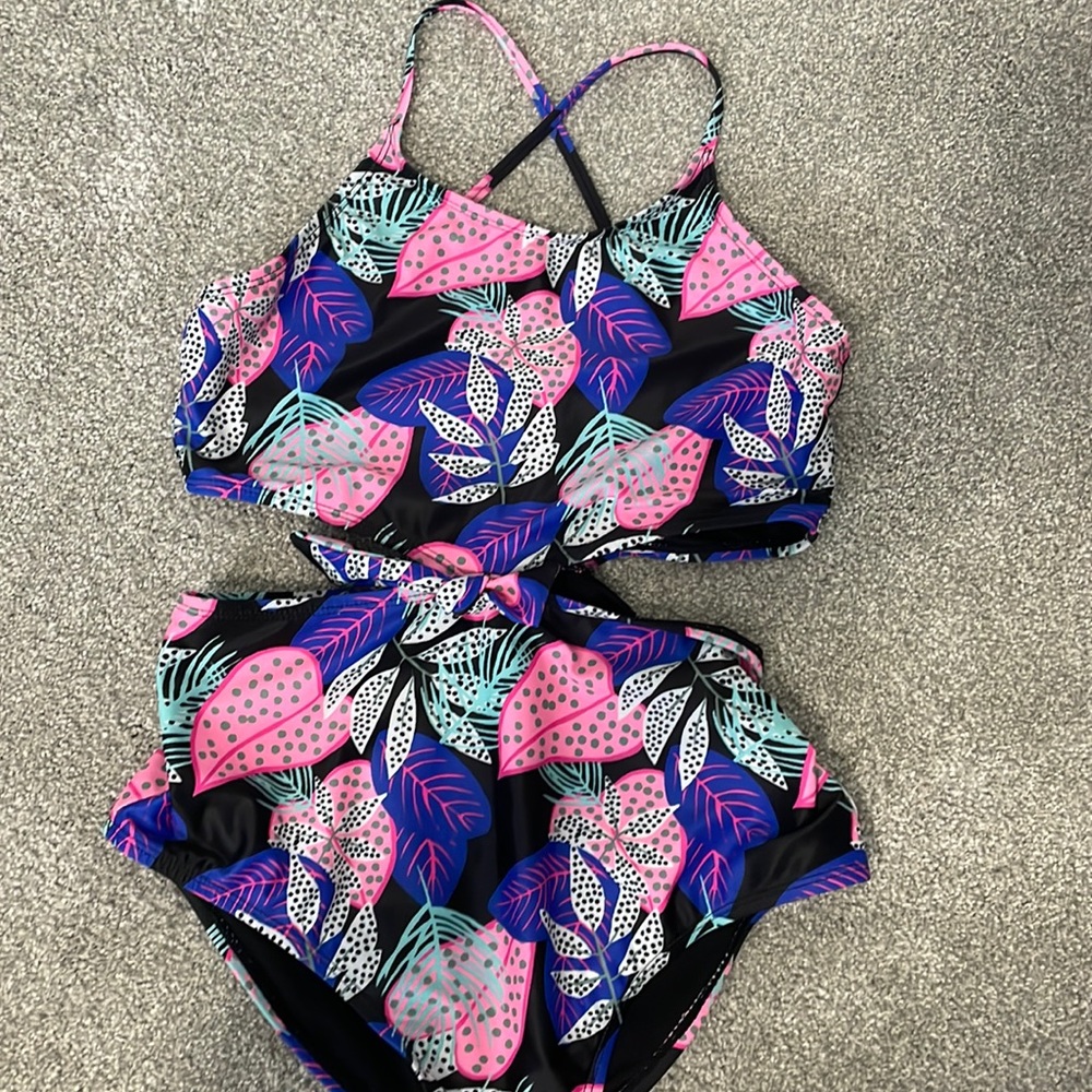 Girls wave zone swim size 14/16